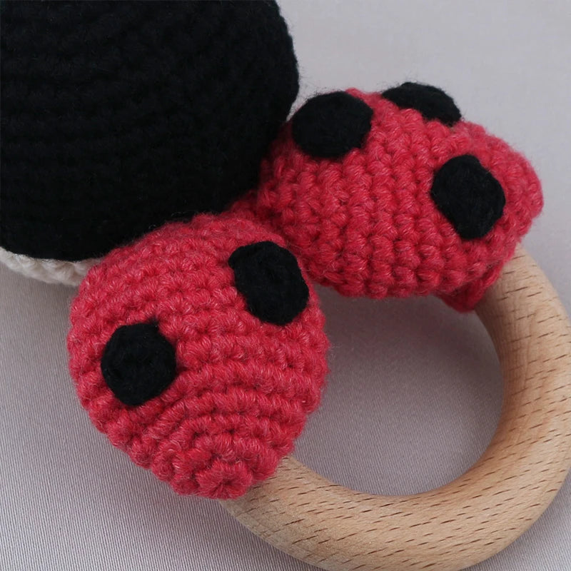 1Pc Wooden Crochet Bunny Rattle Toy Wood Ring Baby Teether Rodent Baby Gym Mobile Rattles Custom Name Educational Toys