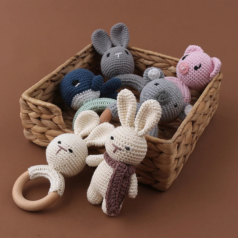 1Pc Wooden Crochet Bunny Rattle Toy Wood Ring Baby Teether Rodent Baby Gym Mobile Rattles Custom Name Educational Toys
